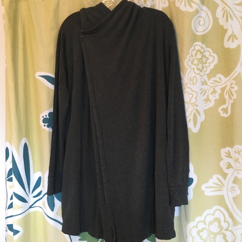 MPG long cape.  Size large.